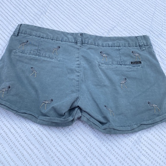 Paradise USA. Flamingo Embroidered Shorts. Size Medium - Picture 4 of 5